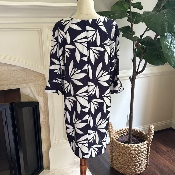 New Dorothy Perkins Print Sheath Dress w Sleeves NWT - Picture 3 of 4